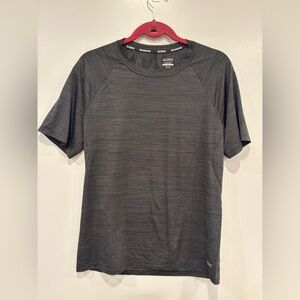 Skora Men’s Running Tee Top Size Medium